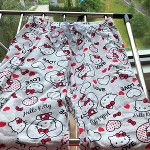 HELLO KITTY Pajamas Size M